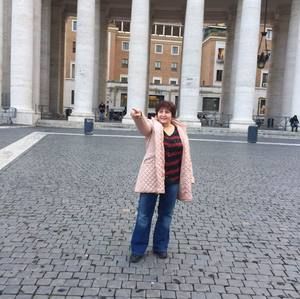 Meet your Posher, Doina